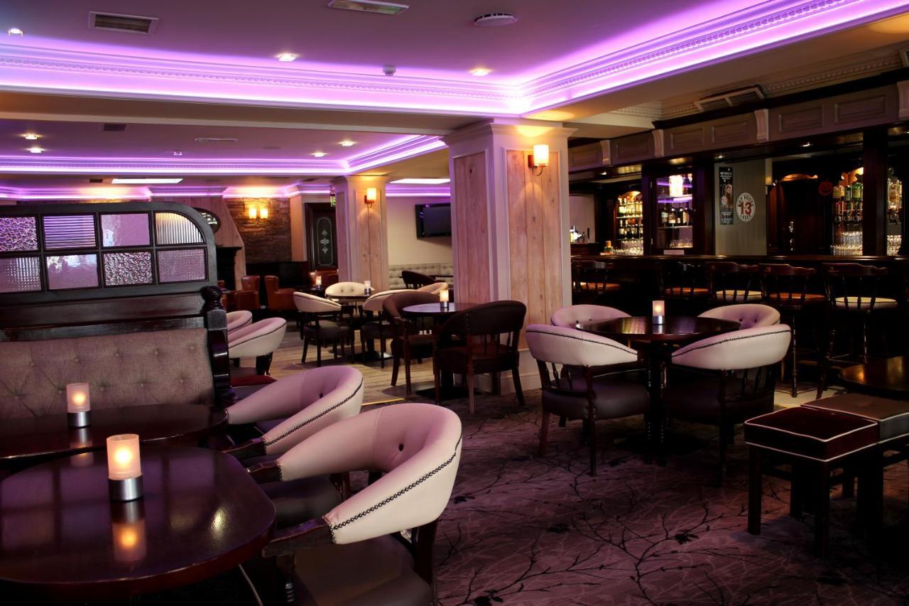 فندق The Bailie, Main St Bailieborough, A82T6C6 كافان المظهر الخارجي الصورة